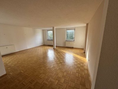 Schöne, helle 4 Zimmerwohnung in Stuttgart-Feuerbach