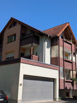 modernisierte 5-Raum-Maisonette-Wohnung mit 4 Balkonen, Garage und Stellplatz