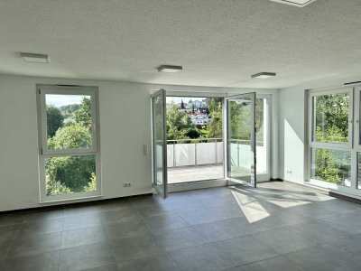Neubau 3,5 Zimmer-Wohnung mit Balkon, einer Einbauküche, Einbauleuchten und Fußbodenheizung