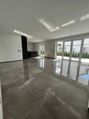Wohnen wie in einer Villa: 130 m² Wohnung mit Gartenparadies & Designer-Ausstattung in Fulda