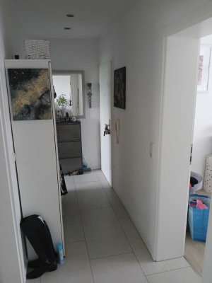 Kapitalanlage 
Ohne Makler
Vollständig renovierte 3,5-Zimmer-Wohnung mit Balkon und EBK in Bochum