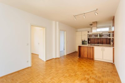 8053 - Zentrale 2-Zi-Wohnung mit Balkon, optionalem Parkplatz und guter Öffi-Anbindung