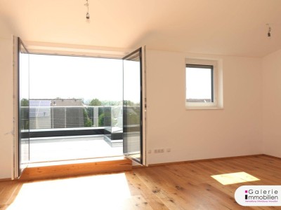 Erstbezug: Sehr schöne, helle und ruhige Doppelhaushälfte (links) mit 4 Zimmern, Eigengarten und Panoramablick-Dachterrasse!