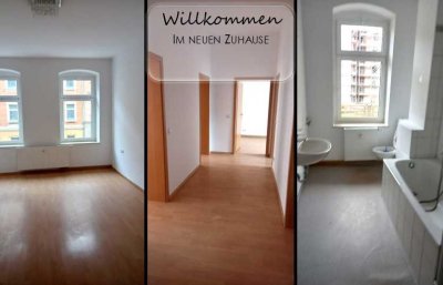 Einziehen und wohlfühlen in der hellen Drei-Zimmer-Wohnung mit Balkon