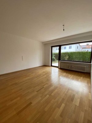 Helle 4-Zimmer-Wohnung mit Gartenanteil - befristet bis März 2026