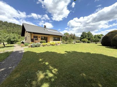Gepflegtes Mehrgenerationenhaus mit sonnigem Grundstück
