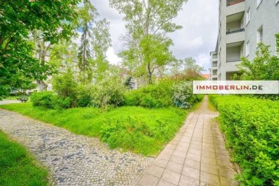 IMMOBERLIN.DE - Charmante Altbauwohnung mit Loggia & Pkw-Stellplatz in beliebter Schöneberger Lage