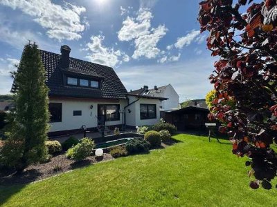Viel Platz mit herrlichem Garten und Garage in Ennepetal - Altenvoerde