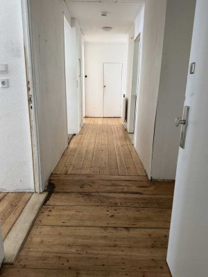 3 Zimmer -Wohnung in Marlene Dietrichs Geburtshaus | WG-geeignet