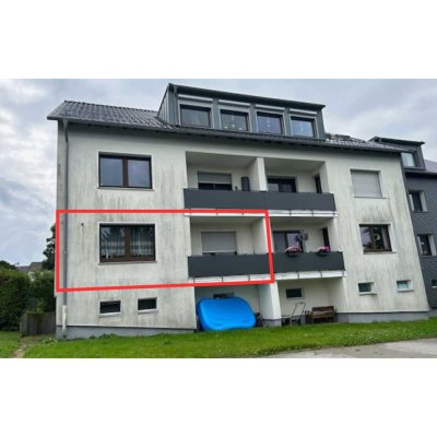 Renovierte Dreizimmerwohnung im Erdgeschoss 
- Stellplatz - Balkon