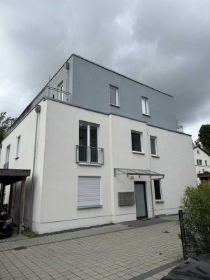 Helle 2-Raum-Wohnung mit großem Balkon in Berlin Lichterfelde (Steglitz)