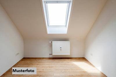 4-Zimmer-Wohnung mit Dachterrasse und 2 TG-Stellplätze