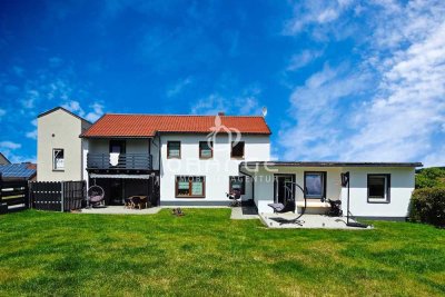 ***frisch renoviertes Einfamilienhaus mit Gewerbeeinheit***
