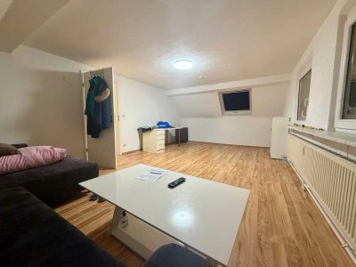 Helle Dachgeschosswohnung mit variabler Raumaufteilung