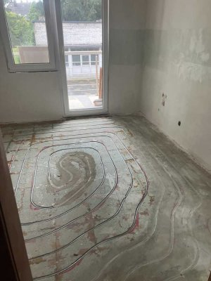 Komplett Sanierte  3 Zimmer Wohnung