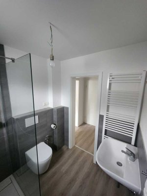 Erstbezug nach Sanierung: 6,5-Zimmer-Doppelhaushälfte in Bensheim