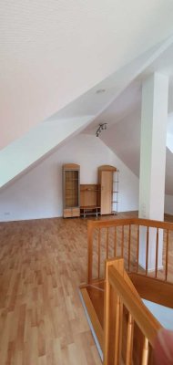 Gepflegte 1-Raum-Dachgeschosswohnung in Esslingen