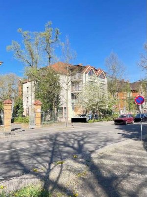 Verkauft werden 2 ETW im Packet mit einem Mieter ( Psychotherapeut) 2 Stellplatz
