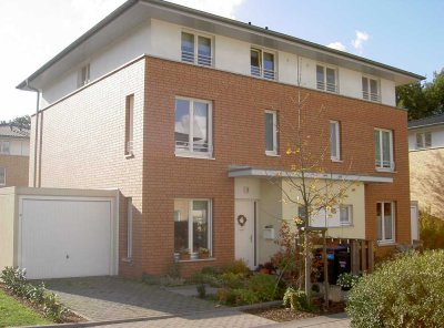 Ruhig gelegene Doppelhaushälfte mit Garten in Stahnsdorf