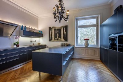 ULI VOGELER GmbH - Historischer Charme trifft moderne Eleganz - STILVOLLE MAISONETTE-WOHNUNG