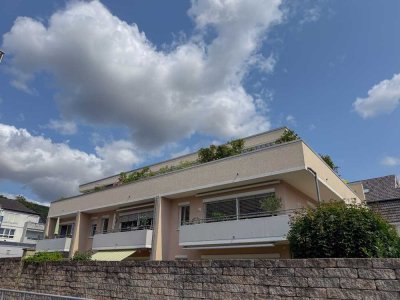 TOP-LAGE von Ahrweiler! Moderne und lichtverwöhnte Terrassenwohnung mit Blick auf Hohenzollern!