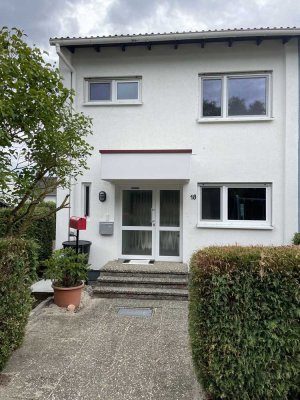 Wir suchen für sofort einen Mieter für unser Reihenendhaus (ca. 120 qm) in Buseck-Trohe.