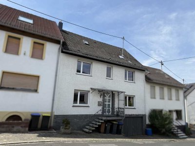 - RESERVIERT - Charmantes Reihenmittelhaus mit Gartengrundstück
