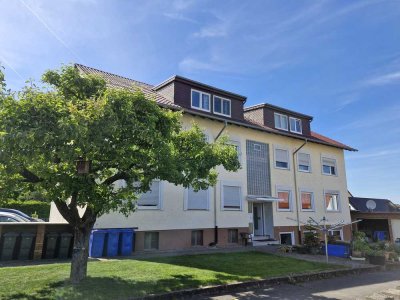Freundliche 3-Zimmer-DG-Wohnung mit Balkon in Bruchköbel-Oberissigheim