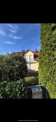 Attraktives und gepflegtes Reihenmittelhaus mit Terrasse und Carport zu vermieten