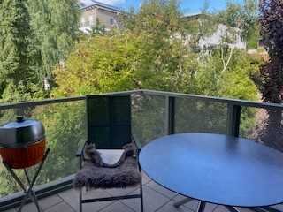 Moderne Penthouse-Wohnung in ruhiger Lage