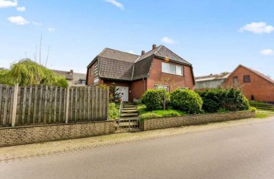 Einfamilienhaus oder als Doppelhaus bzw. Zwei-Generationen-Haus genutzt werden kann
