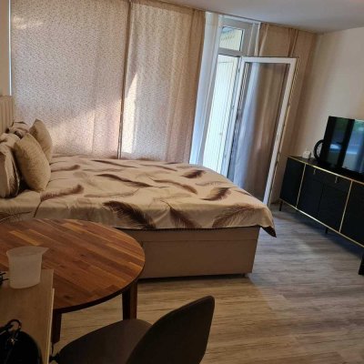 1-Zimmer-Etagenwohnung mit Balkon in Köln-Mülheim