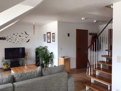 Helle, offen geschnittene Maisonette-Wohnung im Süden Ingolstadts  inkl. Tiefgaragenstellplatz