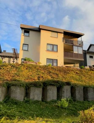 Tolles Haus zu vermieten - toller Kamin & schöner Garten & Balkone