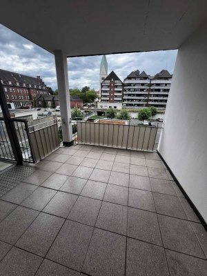 3-Zimmer Wohnung mit großem Balkon zentral & ruhige Lage