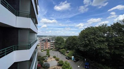 Exklusive 3-Zimmer-Wohnung mit 2 Balkonen und Einbauküche in Wuppertal