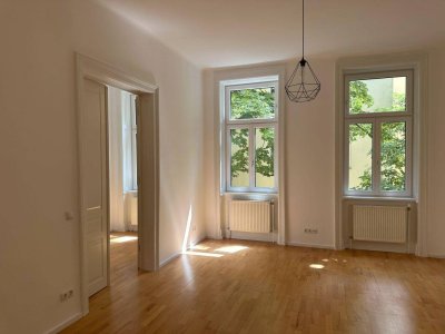 Charmanter Stilaltbau-Flair mit Grünblick mitten in der City - Wohnen mitten im 9. Bezirk.