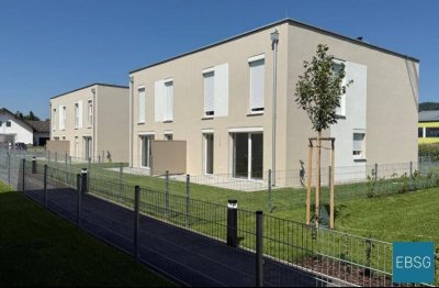 Doppelhaushälfte mit Terrasse und Garten - Top 4