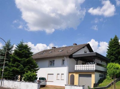 ***Zweifamilienhaus mit ELW in bevorzugter Lage von Gründau**