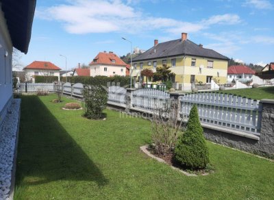 Gepflegtes Wohnhaus mit zwei getrennten Wohneinheiten
