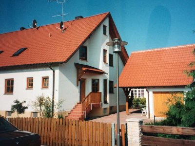 Großzügige DHH mit sechs Zimmern in Teublitz (Ortsteil) BJ 1994 Garage und Carport d