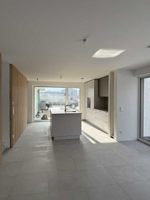 Erstbezug von zwei modernen Doppelhaushälften in Sinzing