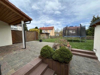Doppelhaushälfte ,Garage und Garten in ruhiger und zentraler Lage