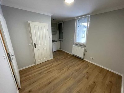 KL - Nähe Stadtpark/Bahnhof, 1 Zimmer Apartment, Einbauküche ''SANIERT''