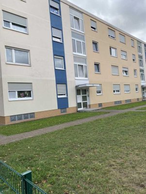 Gepflegte 4-Raum-Wohnung mit Balkon und Einbauküche in Rhein-Pfalz-Kreis
