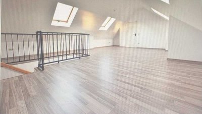 Dachgeschoss-Luxus zum kleinen Preis – sofort einziehen!