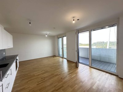 MARINA TOWER - 2-stöckiges 4-Zimmer-Apartment mit Loggia und Balkon