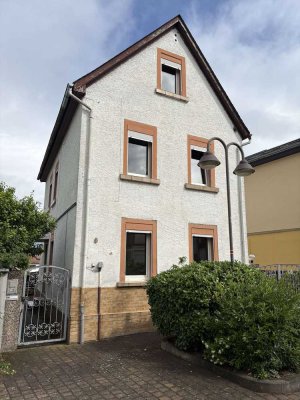 **Provisionsfrei** 1-2 Familienhaus in Budenheim mit viel Potenzial ZU VERKAUFEN