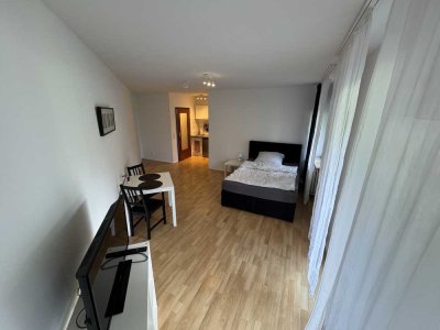 Großzügiges, möbliertes Apartment mit Balkon