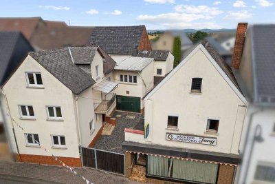 Viel Platz für die große Familie mit separaten Verkaufsräumen!